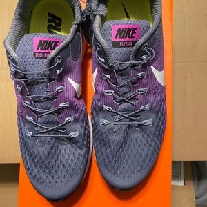 Nike Flyease Zoom 34 size 10.5 wide